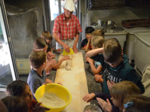 Vom Korn zum Brot (Foto: Lernort Bauernhof)