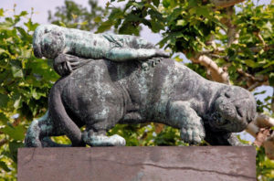 WESTLICHER PFEILER: PANTHER/LEOPARD