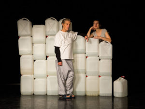 "Was soll man denn tun in dieser verdammten Welt" (Theater Moller Haus)